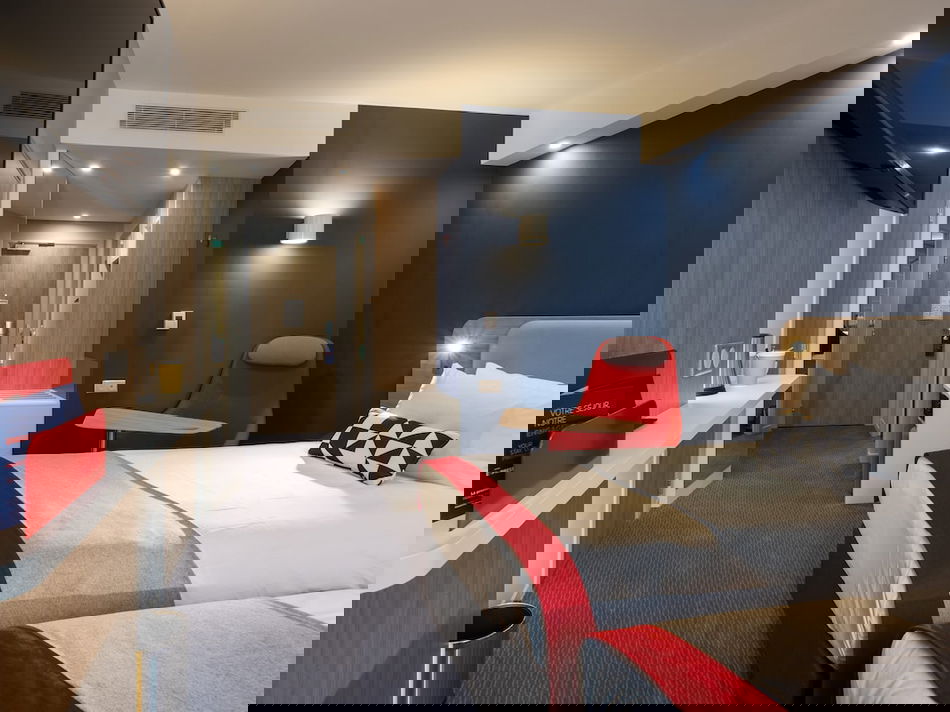 3002218-holiday-inn-express-nice-grand-arenas.jpg