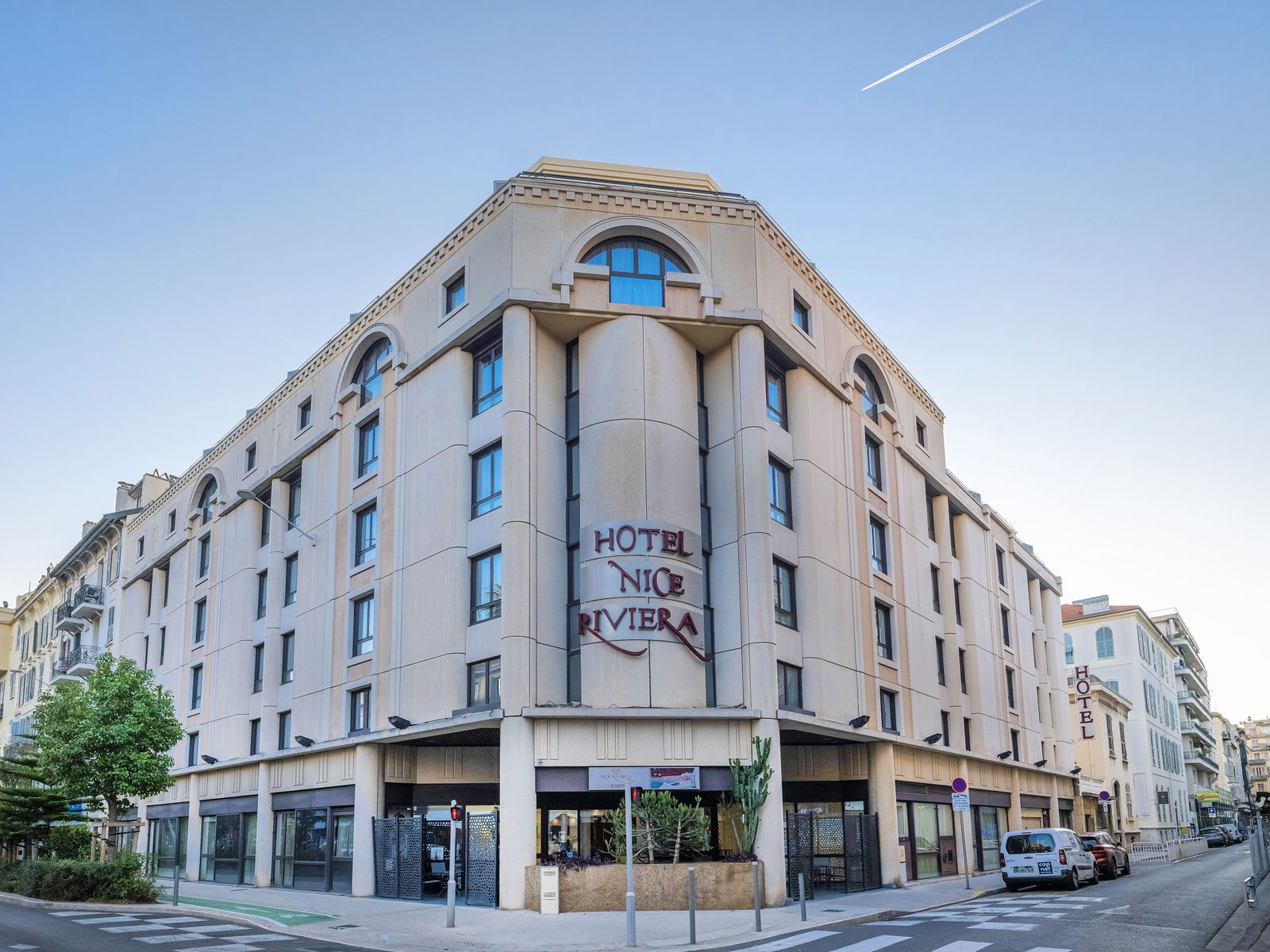 2995528-hotel-nice-riviera.jpg