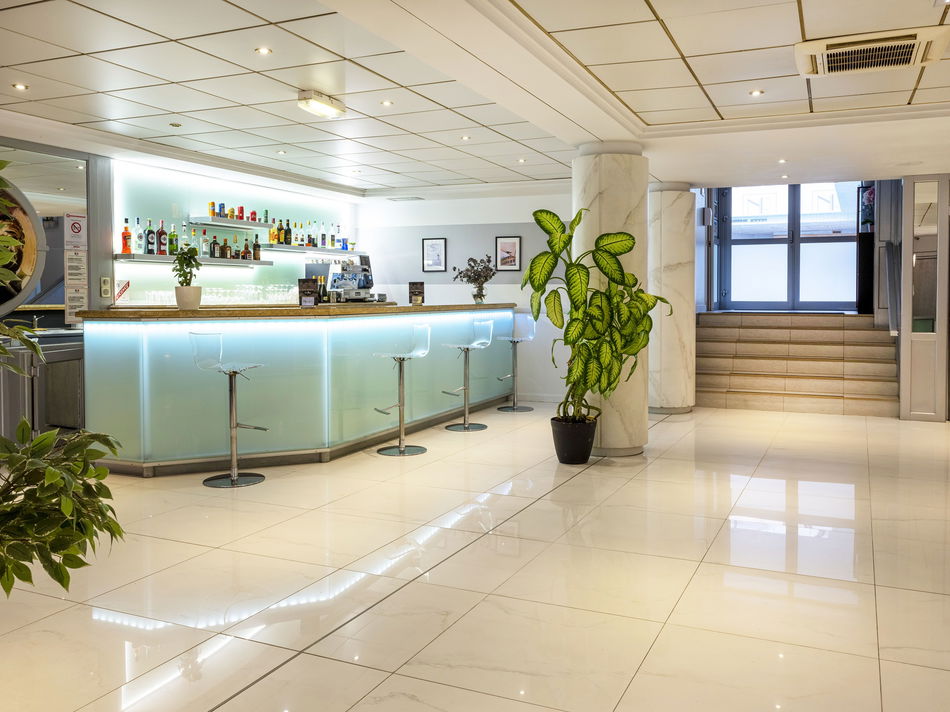 2996140-hotel-nice-riviera.jpg