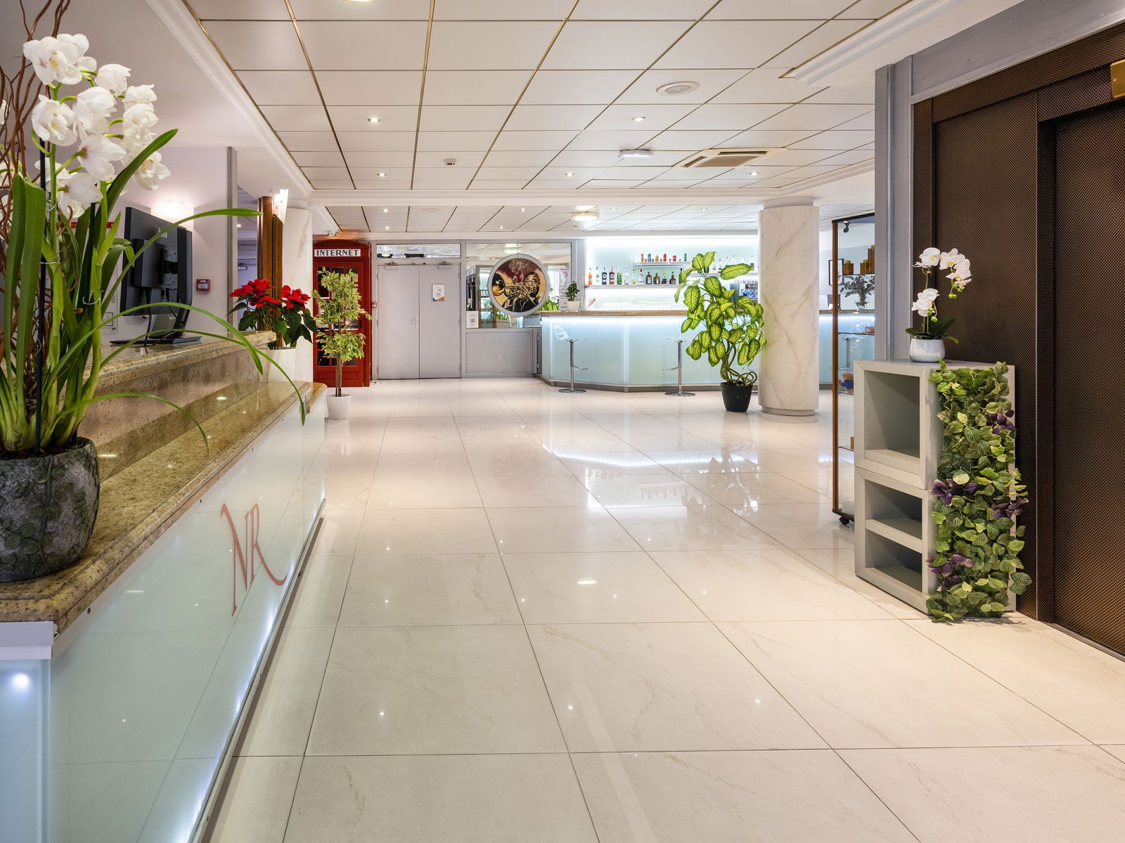 2996222-hotel-nice-riviera.jpg