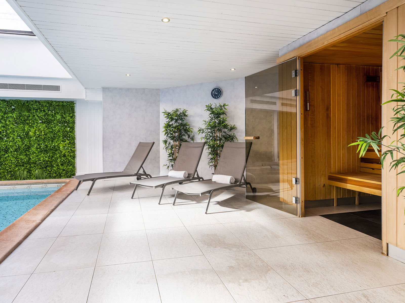 2996746-hotel-nice-riviera.jpg