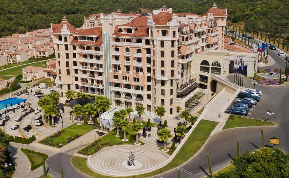 ROYAL CASTLE HOTEL