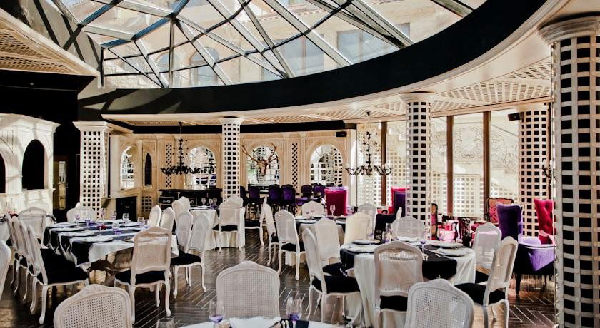 Royal Castle Hotel
