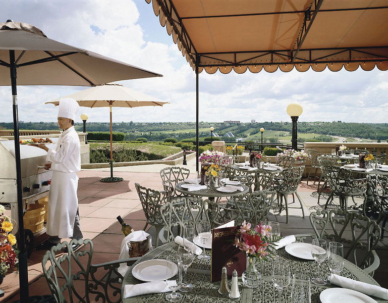 Fairmont Hotel Macdonald