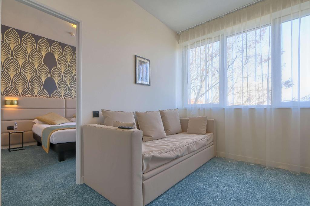 Hotel Best Western Hotel Journel Paris Sud (33 Km From Paris)