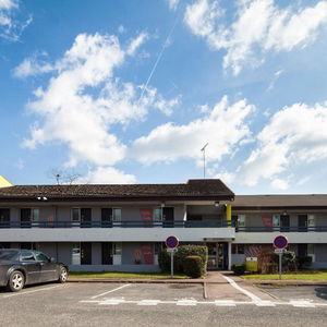 Sejur B&B Hotel Corbeil Essonnes (37 Km From Paris) vacanta Paris