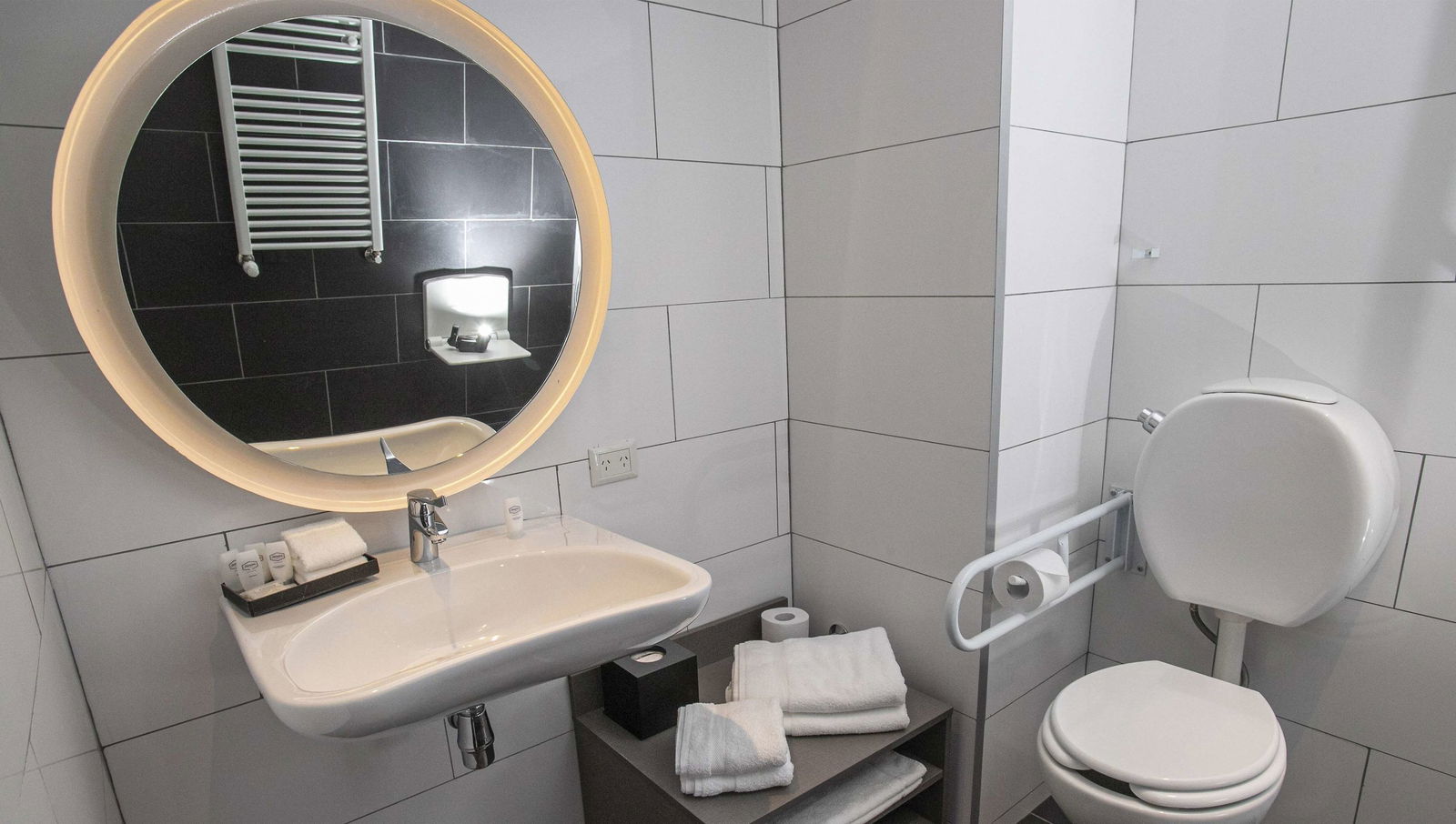 Hotel Hampton By Hilton Bariloche