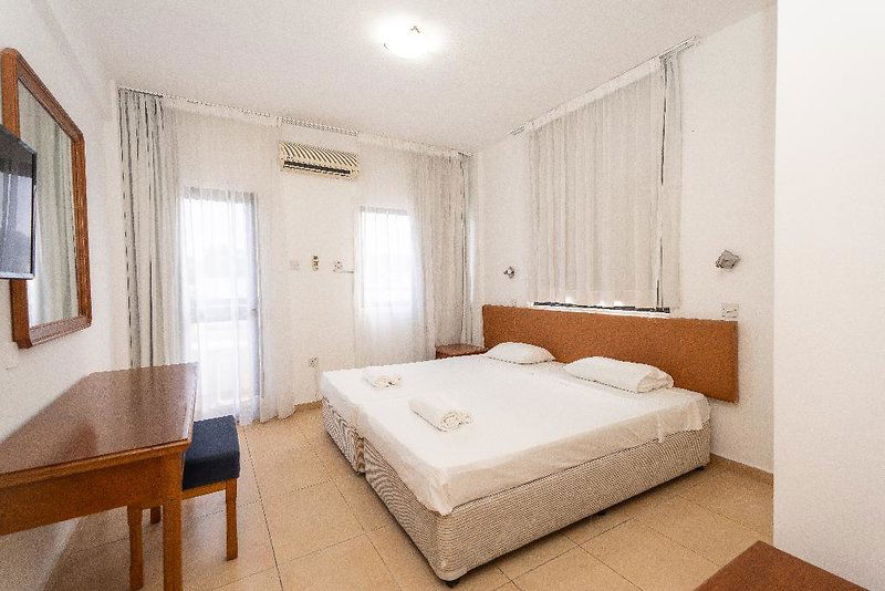 Hotel Flora Hotel Apartments