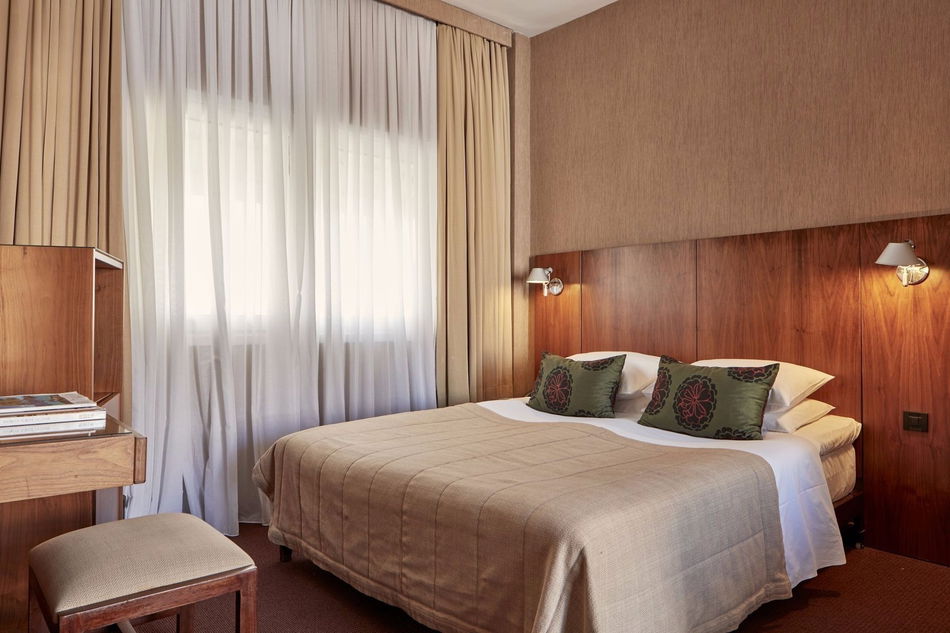 Philippos Hotel Room Example