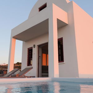 Sejur Aplada Suites vacanta Insula Santorini
