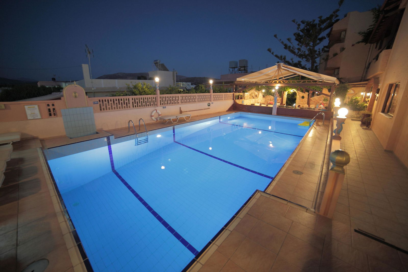 Hotel Evina Rooms & Suites