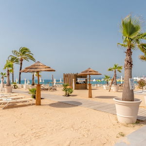 Sejur Holiday Inn Nice-Port St Laurent, An Ihg Hotel vacanta Saint-Laurent-du-Var