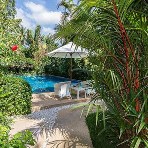 Hotel Lokal Phuket cazare Patong