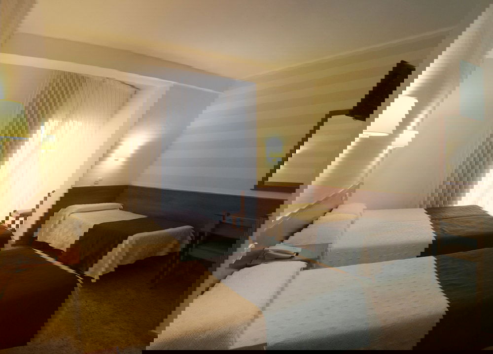 0b5c049a_z