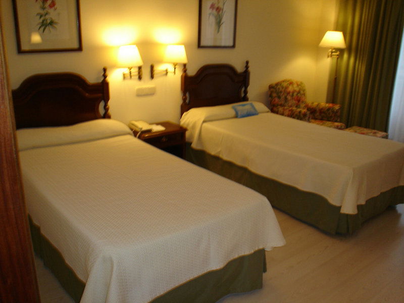 El Fuerte Marbella Room Example