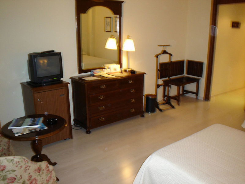 El Fuerte Marbella Room Example