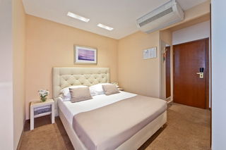 Central Hotel