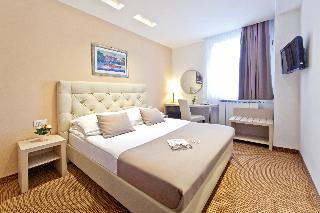 Central Hotel