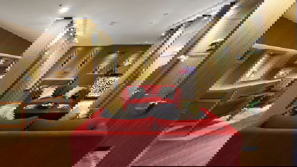 Lobby lounge