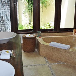 Hotel The Pavilions cazare Bali