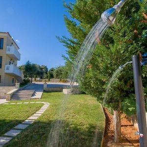 Hotel Casa Leone Suites cazare Stalos