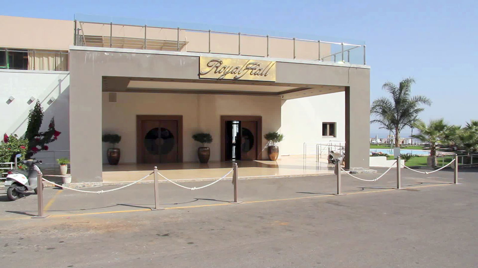 Hotel Royal Heights Resort & Spa