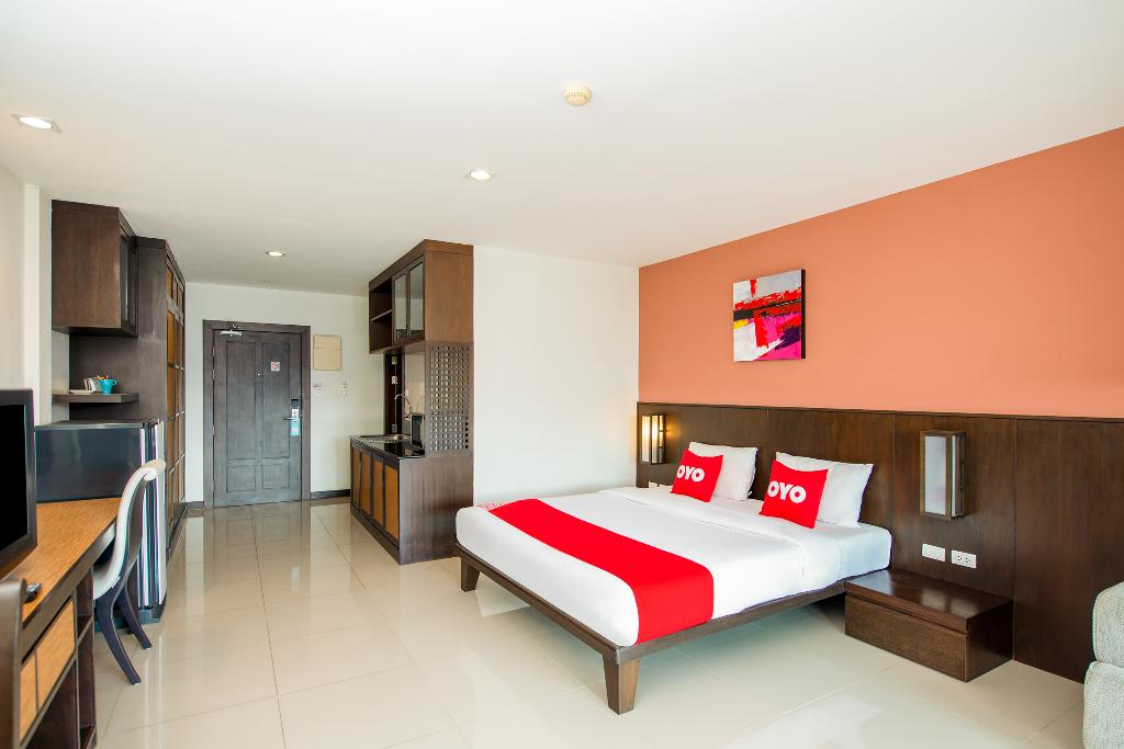 Hotel Oyo 241 Rattana Hotel Sakdidet