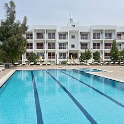 Hotel Rose Gardens cazare Kyrenia
