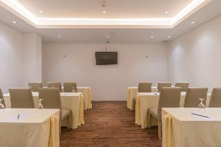 New Square Patong Hotel