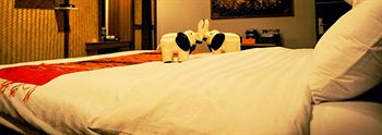 2410787-around-the-world-bed-and-breakfast.jpg