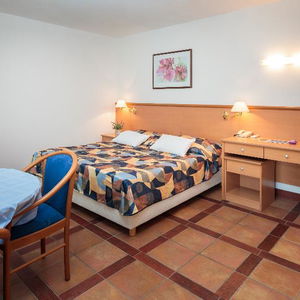 Hotel Fontana Bayside Park cazare Hvar