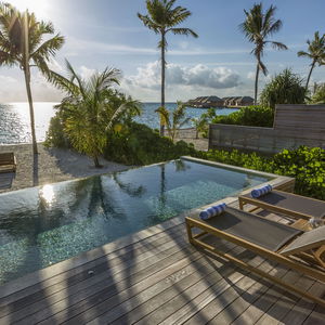 Hotel Hurawalhi Island Resort cazare Hurawali