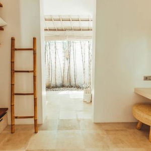 Hotel Cloud Nine Estate cazare Bali