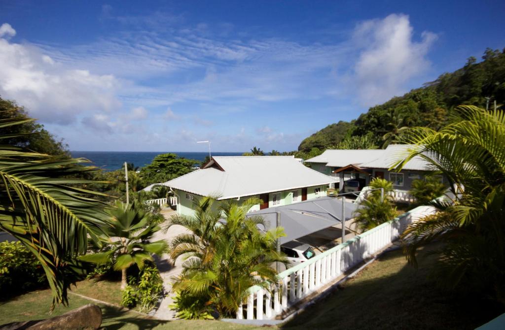 Hotel Surfers Beach Self Catering Chalets