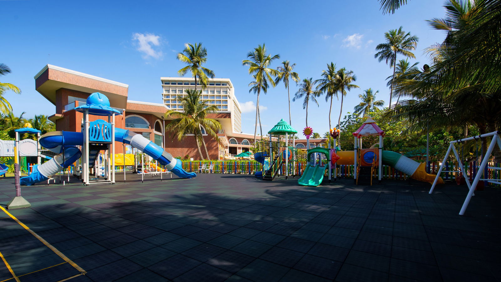 Hotel Araliya Beach Resort & Spa