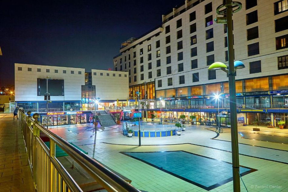 ZENTRAL CENTER -ADULTS ONLY-