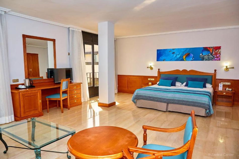 ZENTRAL CENTER -ADULTS ONLY-