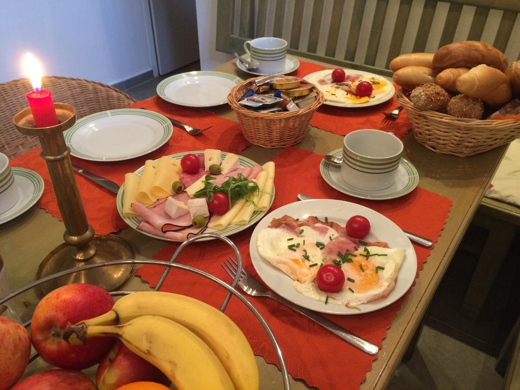 Hotel Pension Karnet