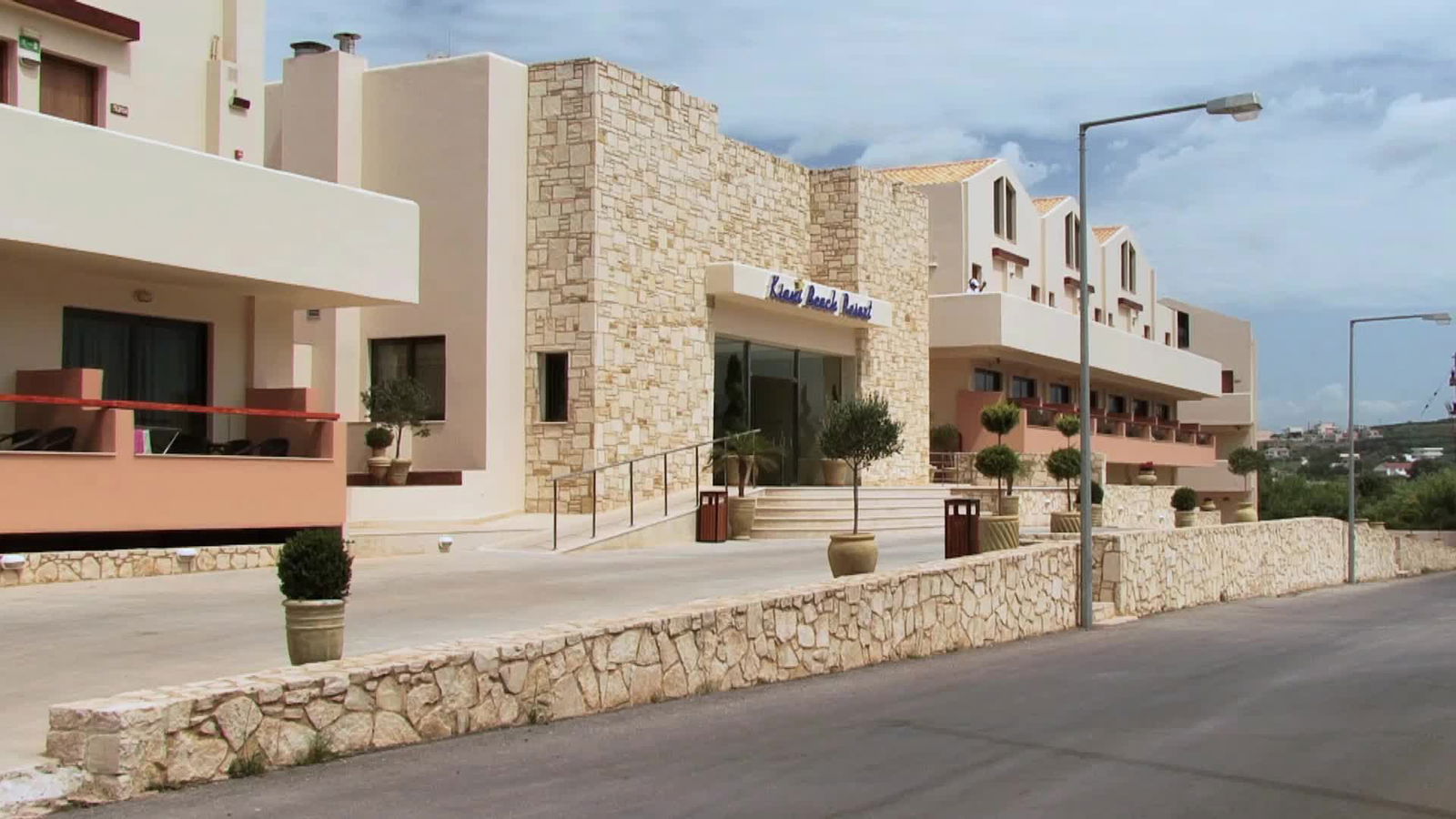 Hotel Kiani Beach Resort