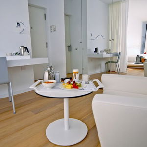 Sejur Renaissance Barcelona Fira Hotel vacanta Barcelona