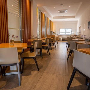 Hotel Vrachia Beach Hotel And Suites cazare Pegeia