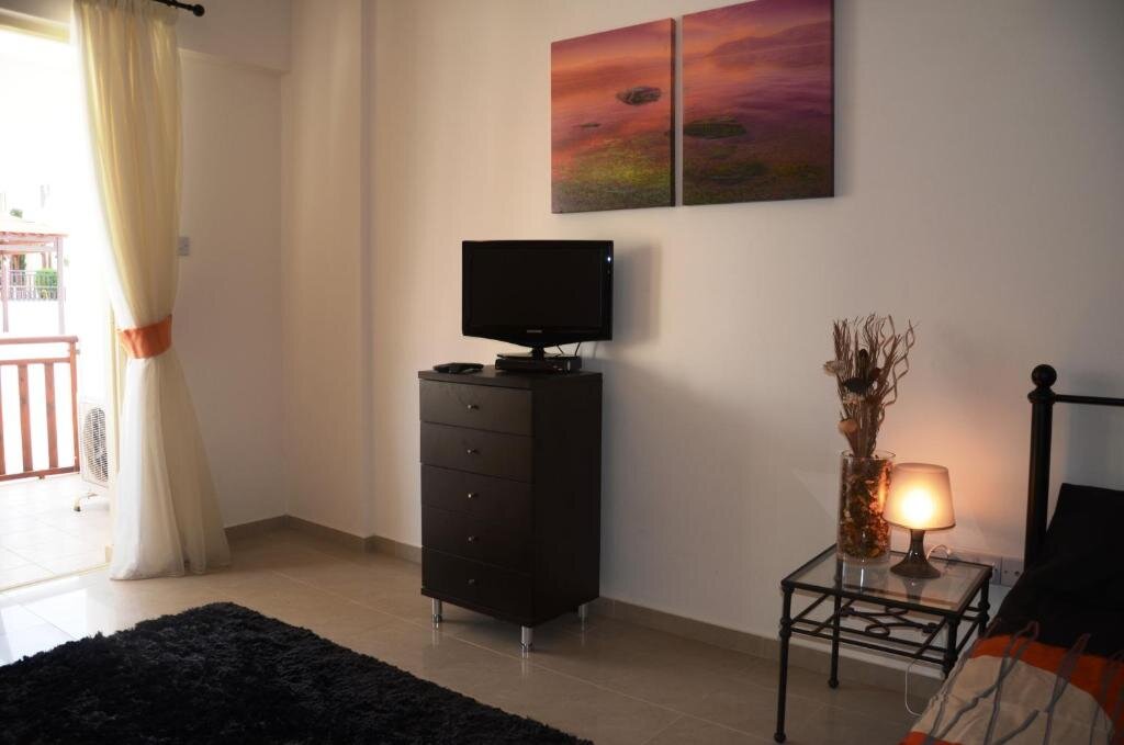 Hotel Studio With Shower Room E5 Full Kitchen Poolside Free Wifi