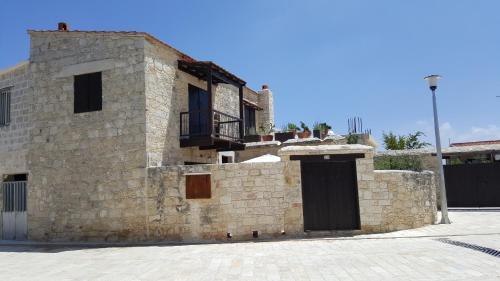 Hotel Michalis Anoyia Traditional Stonehouse