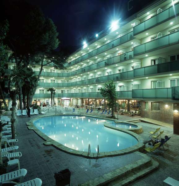 Canada Palace Outdoor Pool