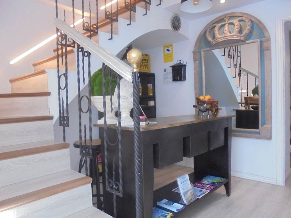 Hotel Hostal Tak