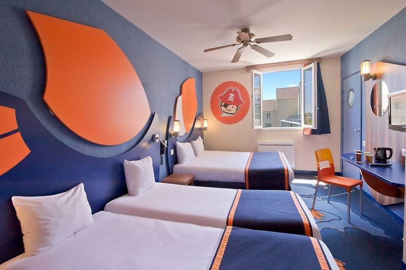 Hotel Explorers Hotel