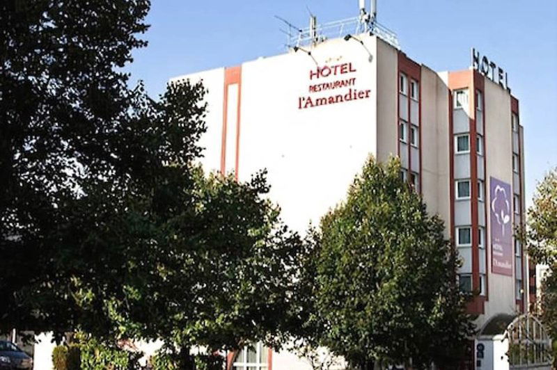 Hotel L'amandier - Nanterre La Defense