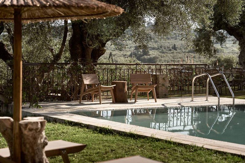 Hotel Leeda's Village