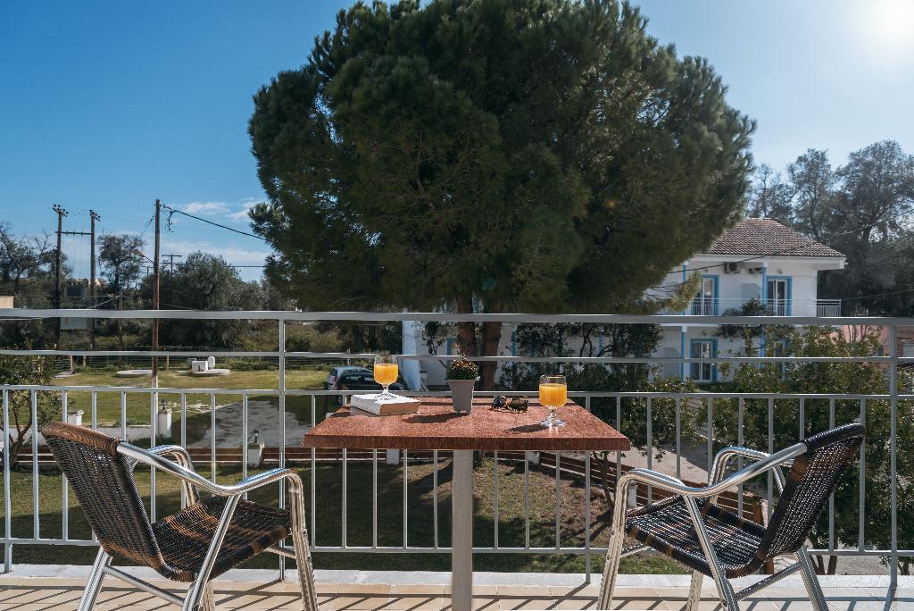 Hotel Three Seasons Resort