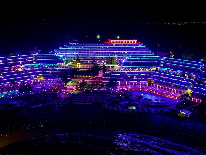 Hotel Phoenicia Blue View Resort